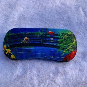 Disney Winnie the Pooh Hard Clamshell Adult Eyeglass Case